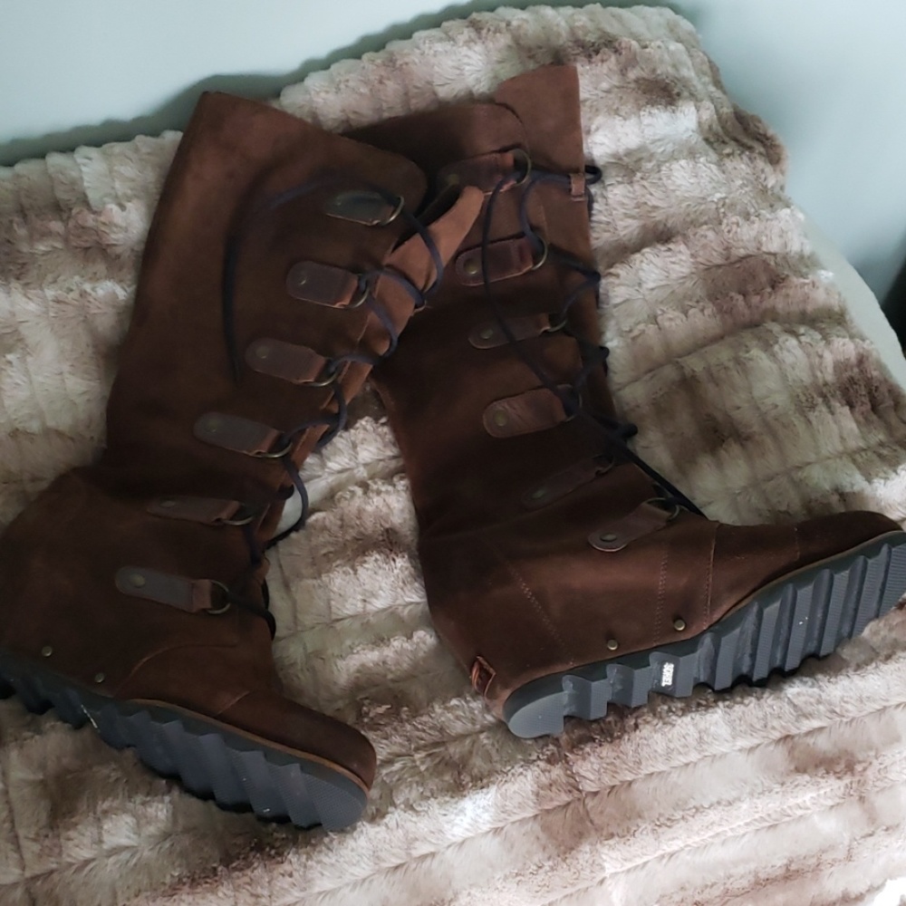 Sorel Joan of arc tall boots 9.5